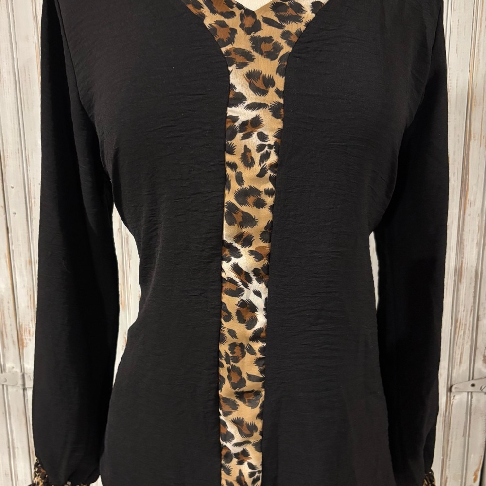 Black Leopard Print Women's Top